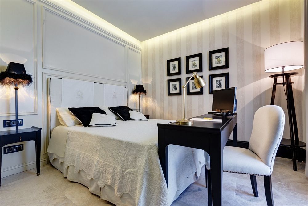 Profumo Maison Colosseo Pensión Roma